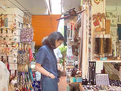 Sharon shopping in the kiosks near Spouting Horn