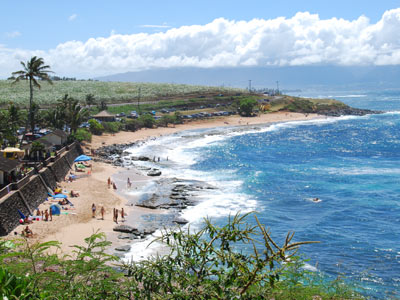 Surfing east of Kahalui