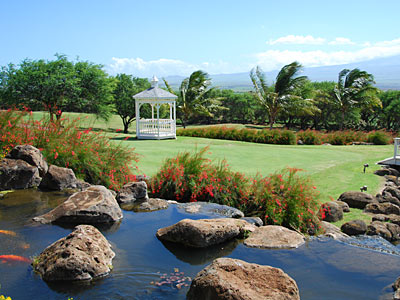 Kahili koy pond and putting green